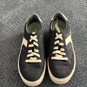 Dr Scholl navy and White Sneakers